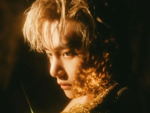 「BTS」V、パリ・ファッションウィークで圧倒的存在感