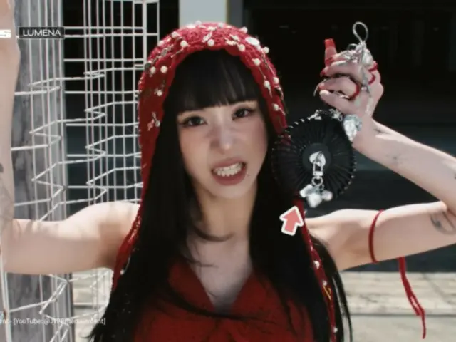从TWICE到SEVENTEEN...K-POP偶像的“随身扇”热潮，传说中的1284万台销量，秘诀是什么？