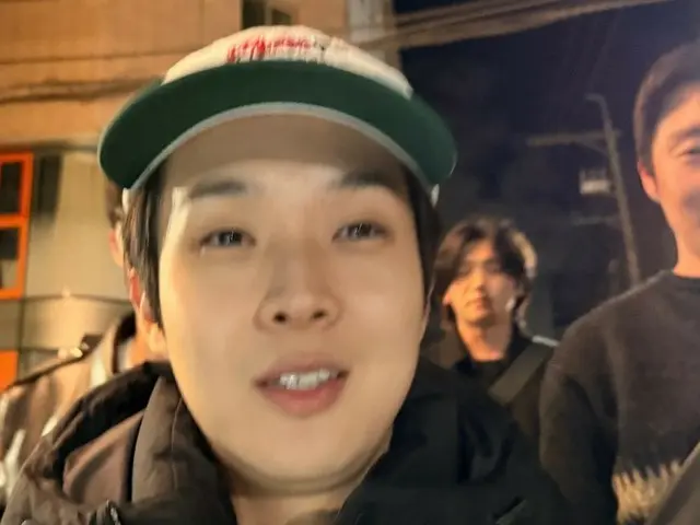 「BTS」V、パク・ソジュン＆チェ・ウシク＆パク・ヒョンシクなど“ウガファミリー”と集まる…親友たちの仲良しぶりにほっこり01