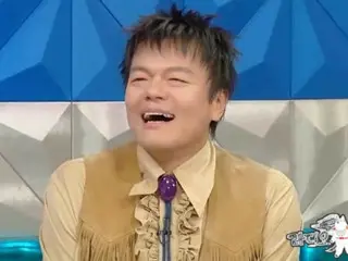 JY Park 的旧大楼是“部长级”的，曾是 Rain（朴智星）和 Wonder Girls 的训练基地，而新大楼则是 TWICE 和 Stray Kids 的训练基地。
 “孩子们建造了它”=在《广播明星》中提到