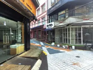 韩国政府对小企业的支持力度在 10 年内几乎翻了两番，但小企业的数量却减少了 6 万家。