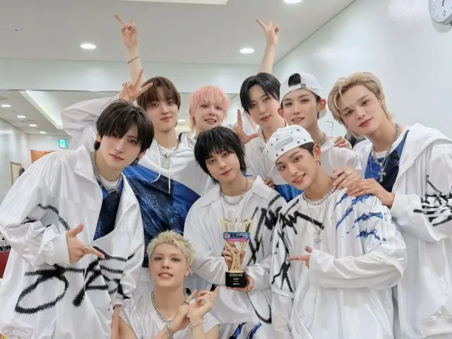 「&TEAM」、韓国音楽番組で2冠達成…「ショー！チャンピオン」1位に「夢のような日々」