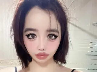 朴春（2NE1成员）否认健康问题传闻，称自己“完全没事”……驳斥了经纪公司关于她需要治疗的说法。