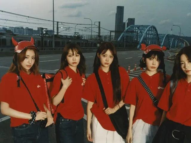 《LE SSERAFIM》和《SPAGHETTI》在发行仅四天后便获得了日本唱片工业协会（RIA）颁发的“金唱片”认证。