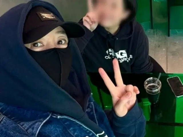 金惠秀是一位“专业人士”，她非常擅长保持自己的S形身材曲线……即使在外面吃饭，她也会“严格按照菜单点菜”！