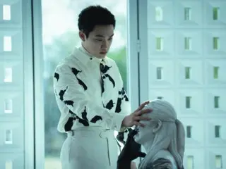 池昌旭在《捏造的城市》中深入探讨了雕塑行业的现实，以及他与D.O.（EXO）的激烈对抗。