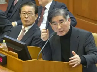 韩国总理韩的审判出现史无前例的举动：代表前国防部长金正恩的两名律师因“违反法庭命令”被拘留（15日）