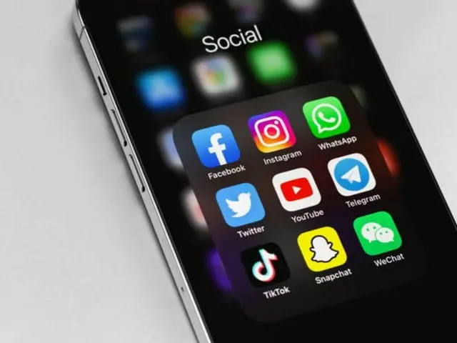 澳大利亚政府：“禁止16岁以下人士使用社交媒体”