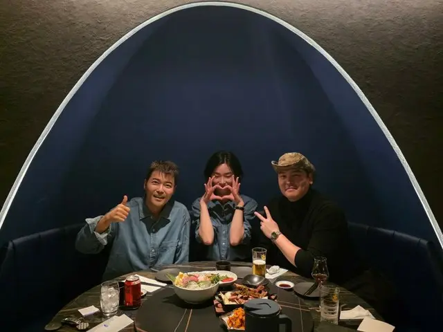 全炫茂与李章宇和赵慧媛一同出席婚礼，“这是我们第一次举办婚礼，也是我们人生中的第一步”……一片祝福声中