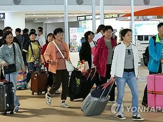 韩国旅游业建议政府延长对中国团体游客的免签政策，希望从中获得经济效益。