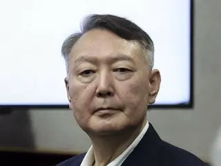 韩国前总统尹锡悦宣布“紧急戒严令”已过去一年——韩国报纸评论道：“那天做出的选择至今仍是一场悲剧”。