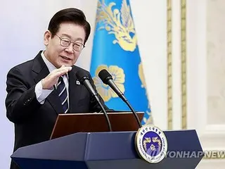 李显龙总统上任六个月后支持率升至62%——执政党支持率为43%，主要反对党支持率为24%。
