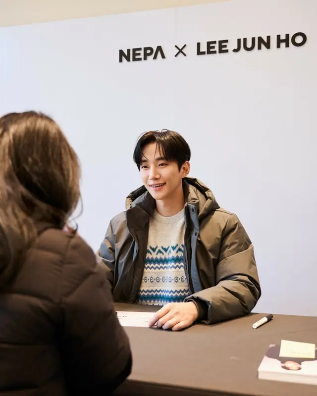 「2PM」イ・ジュノ、「NEPA」ファンサイン会開催