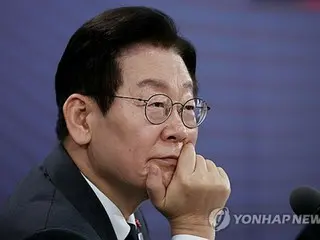 李总统的支持率保持稳定（略微上升至54.9%）