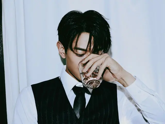 SHINee成员珉豪在个人粉丝见面会上提前公开了新歌《TEMPO》……期待值飙升