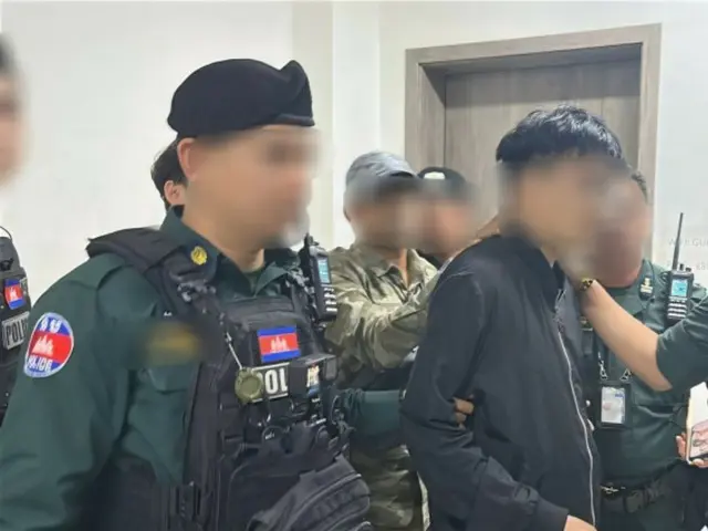 韩国和柬埔寨警方突袭犯罪现场，解救一名遭受酷刑的20多岁男子……51人被捕——韩国媒体