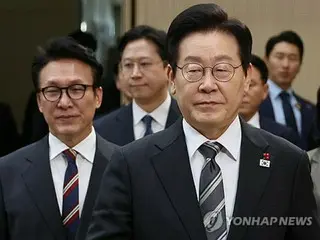 李光耀总统的支持率下降6个百分点至56%——这可能与前统一教会相关指控有关。