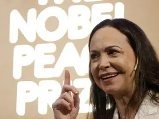 诺贝尔和平奖得主马查多：“马杜罗的垮台终于要来了……我们正致力于有序过渡。”