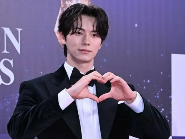 凭借《暴君主厨》一炮而红的演员李彩民在香港粉丝见面会后，突然取消了原定的台湾粉丝见面会。