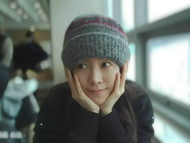 女演员韩智敏带着她可爱的侄子们去滑雪度假……她最大的侄子已经180厘米高了。