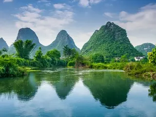 中国媒体报道，今年1-11月，中国国家一般公共预算收入同比增长0.8%。