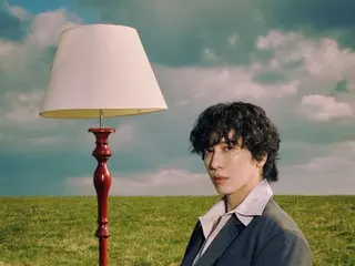 【官方】CNBLUE成员郑容和为庆祝个人出道十周年，发行首张黑胶唱片。第三张迷你专辑的限量版今日发售。