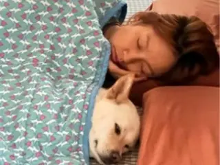 歌手李孝利和她的狗同睡一张床……素颜也很美的顶级明星
