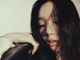 “少女时代”泰妍公开了新歌《To.》的预告照。