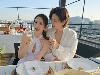 演员李多海和歌手 SE7EN 夫妇庆祝结婚一周年......在俯瞰南山塔的屋顶举行豪华派对