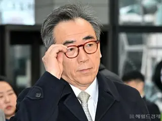 中韩外长举行4小时会晤……“为日中韩峰会成功举行继续讨论”