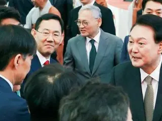 韩国总统尹正五年来首次正式会见前法务部长“洋葱人”