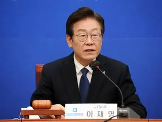 民主党代表和李在明表示：“尹锡映总统拒绝对崔一等兵进行特别起诉，并承认自己是肇事者……我们一定会重新通过投票。”韩国