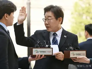 韩国最大反对党领导人李在明在检察欺诈案的审判中声称“没有犯罪”……证人反驳说，“李在明的说法是谎言”。