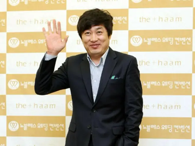 喜剧演员郑灿宇在事故发生前与金浩中打屏幕高尔夫