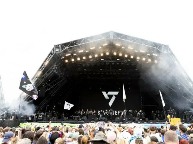 “SEVENTEEN”在英国“格拉斯顿伯里音乐节”上首次以韩流形式表演