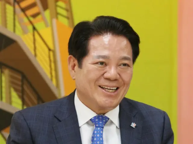安养市市长崔大浩向民主党最高委员会提出挑战，要求“代表地方政府的声音”