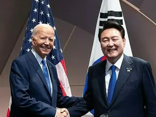 韩国和美国领导人共同宣称，如果朝鲜对韩国发动核攻击，他们将面临立即、压倒性和决定性的回应。