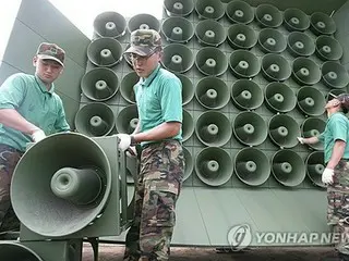 韩国军队使用扩音器长达10个小时，通过宣传广播对抗朝鲜的“肮脏气球”