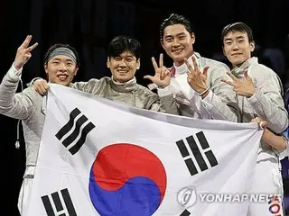 男子佩剑队：韩国队奥运三连冠