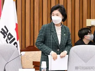 疾病控制和预防局局长池英美 (Eimi Ike) 表示，“新冠疫情将继续每年发生一两次……成为流行病的过程”——韩国