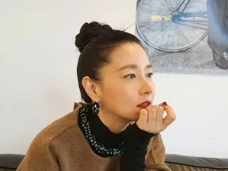 女演员李龙爱，50 年代盘发......“迷恋”的化身