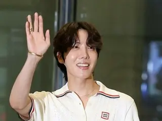 《防弹少年团》J-Hope为军人家属的葬礼送花圈……退伍后也是善良的助理教授