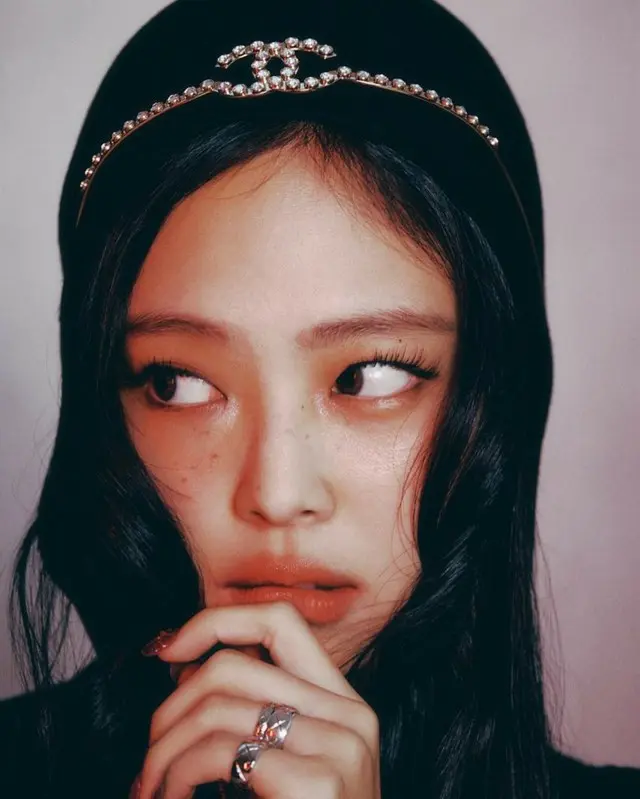 「BLACKPINK」JENNIE、かわいくてセクシー…オールタイム最盛期ビジュアル02