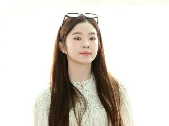 IRENE（RedVelvet）第一张个人专辑《Like A Flower》发行当天倒计时直播...与世界各地歌迷一起庆祝个人出道