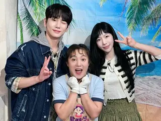 “少女时代”泰容出现在“SHINee”Key和朴娜莱的YouTube内容中...公开了笑容可掬的认证照片