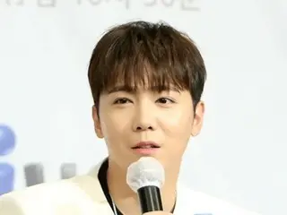 FTISLAND 的 Hongki 在承认因罕见疾病接受手术后，因其化脓性汗腺炎宣传活动而获得“年度公关大使奖”。