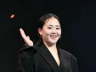 【全文】女演员文根英“极度愤怒和困惑的一年”……“希望2025年是和平的一年”。