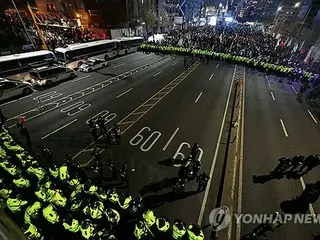 总统官邸前集会给民众带来不便，要求警方配合