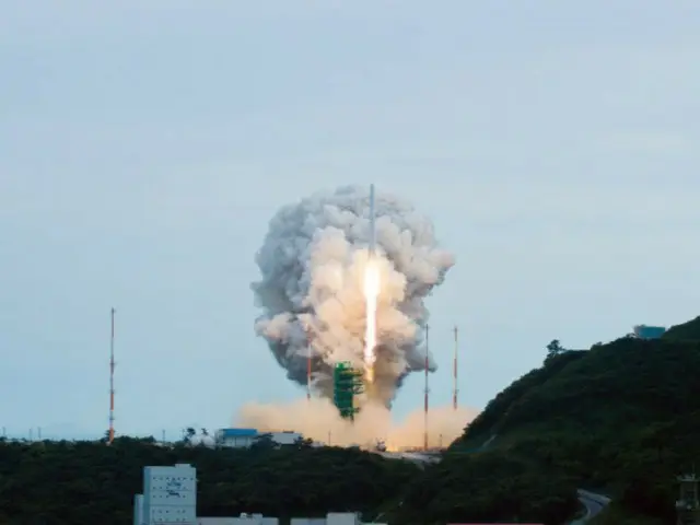 全羅南道の羅老宇宙センターで発射されるヌリ号 （写真＝科学技術情報通信部）