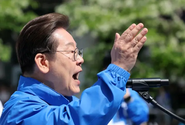李在明候補が「50％台」の支持…「中道層」でも56％＝韓国大統領選